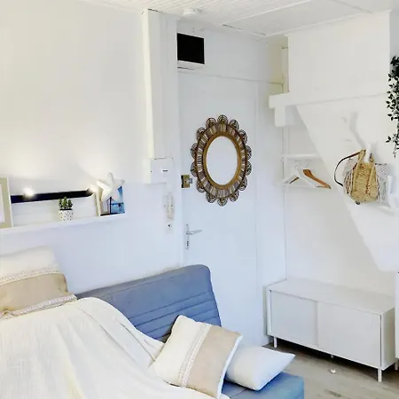 Studio Bord Mer, A 2 Pas De La Place Du Commando *